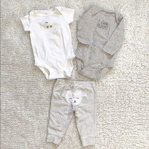 Carter’s gender neutral baby lamb set (size 3mos)